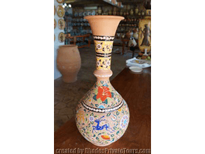 Florero de cerámica esmaltada en Rodas Grecia